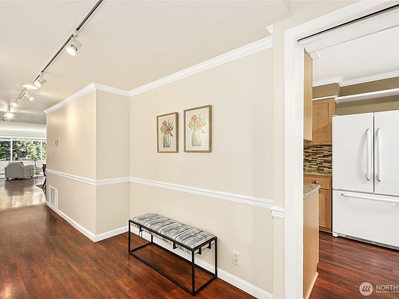 4th image of 6512 Park Point Lane NE #202-C