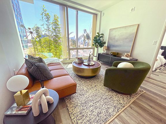 5th image of 3150 Wilshire Blvd APT 2014