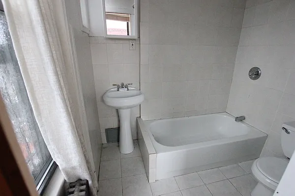Rented by Bedford 6 Real Estate | media 4