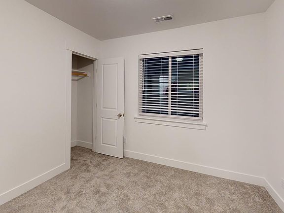 4th image of 1770 McFarland Ave #A