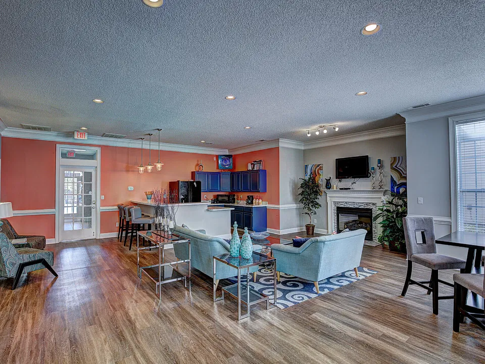 Summer Chase Apartments