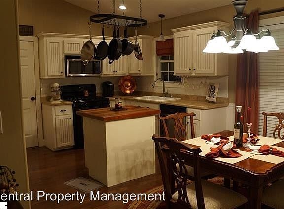 3rd image of 522 Dunwoody Dr