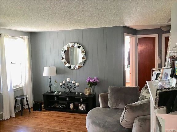 3rd image of 428 Northwood Dr