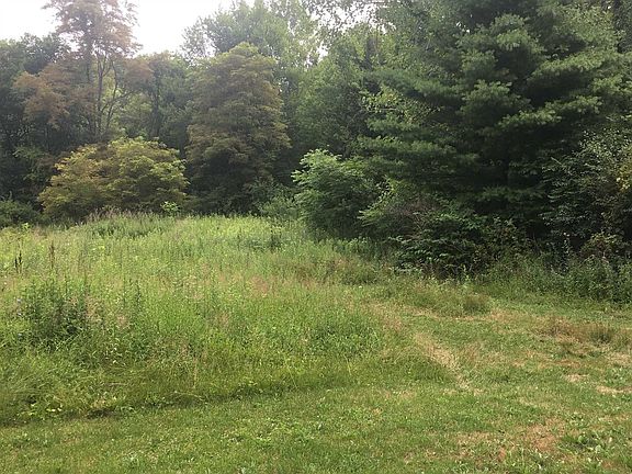 4th image of 17 Hettinger Ln