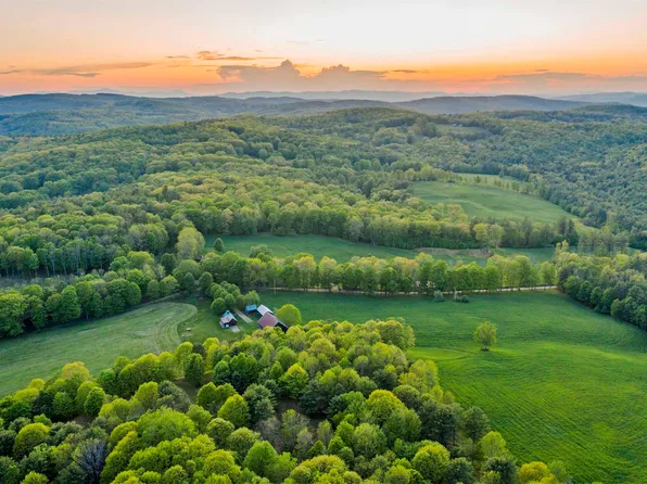 37 Brothers Road, Hartland, VT 05048