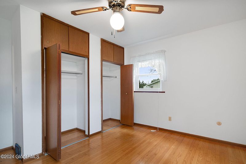 3rd image of 2023 Piney Point Road