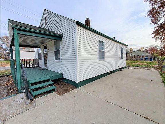 2nd image of 2462 Sheridan Ave