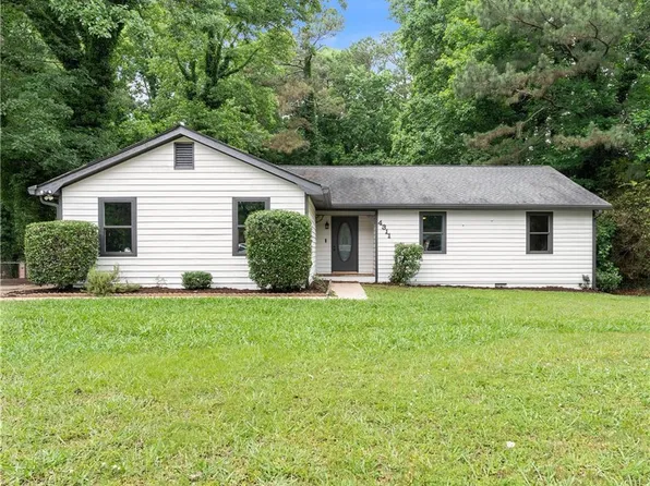 4311 Autumn Lake Dr, Buford, GA 30519