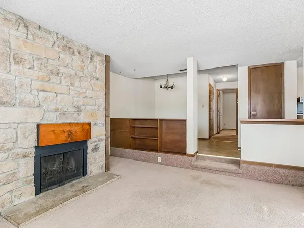 1409 Westbrooke St, Lawrence, KS 66049