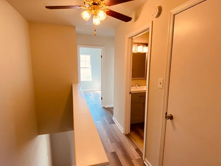 103 Britain Ct — Photo 9