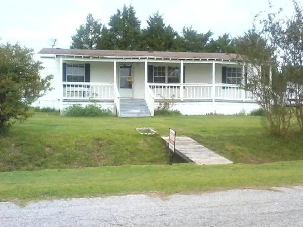 809 Plantation Rd, Trenton, NC 28585