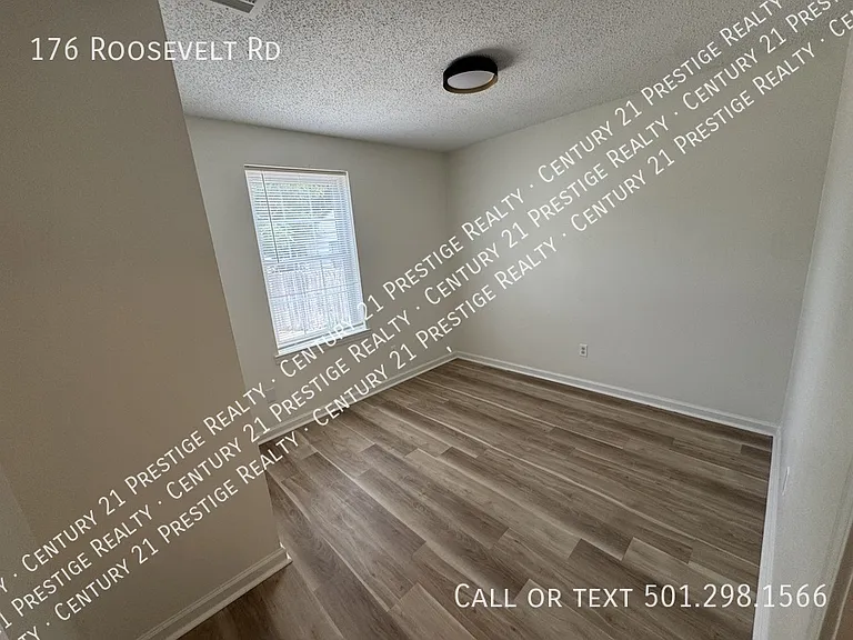 176 Roosevelt Rd — Photo 10