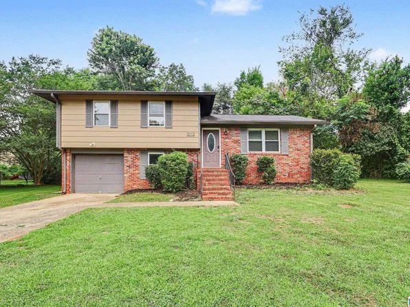 2112 Merry Dr NE, Birmingham, AL 35215