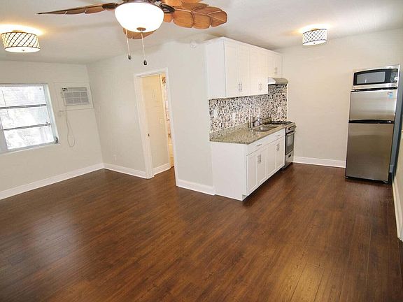 3rd image of 321 N K St APT 8