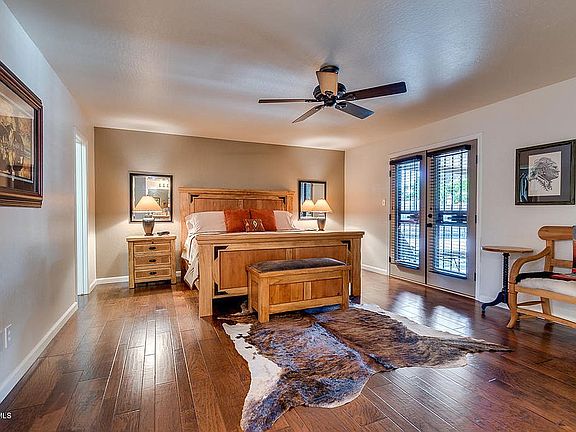 4th image of 2511 E Sunnyside Dr