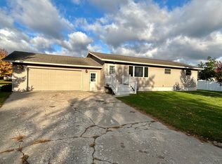 1011 6th St SW, Wadena, MN 56482