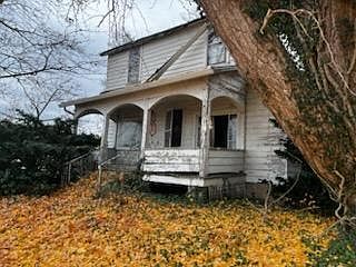 4th image of 2713 Berlin Station Rd