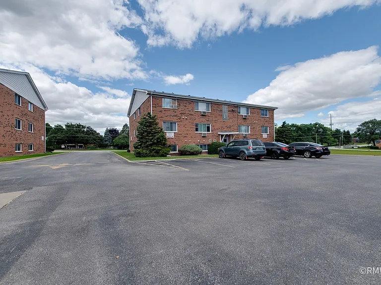 629 S York Rd — Photo 10