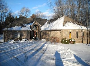 2950 Sanitorium Rd, Howell, MI 48843