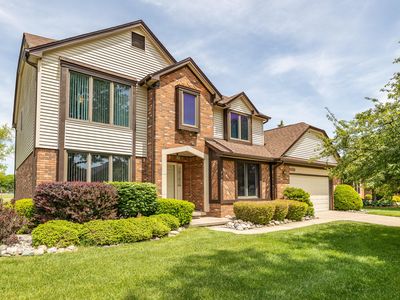 2377 Duke Dr, Troy, MI, 48085