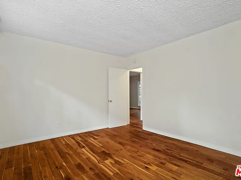 941 N San Vicente Blvd #5 — Photo 11