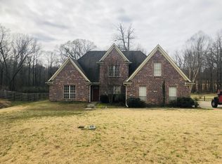 10037 Cypress Plantation Dr S, Olive Branch, MS 38654