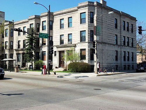 2nd image of 346 N Austin Blvd APT 1