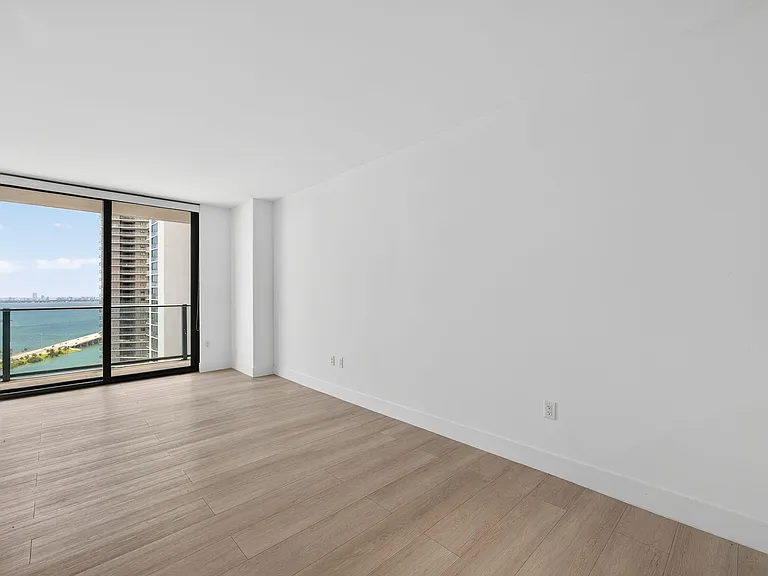 501 NE 31st St #3305 — Photo 8