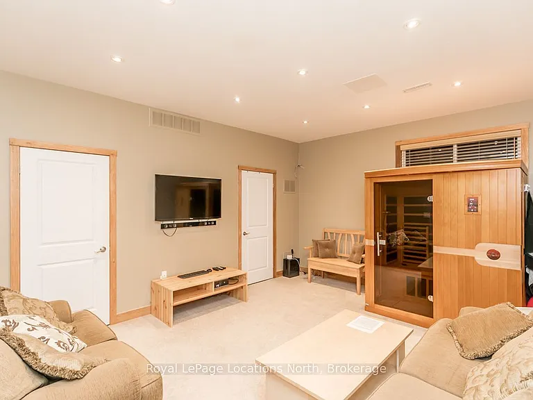 104 Farm Gate Rd #6 — Photo 36