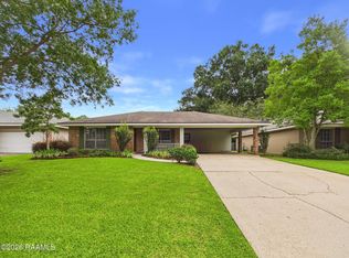 415 Elmwood Dr, Lafayette, LA 70503