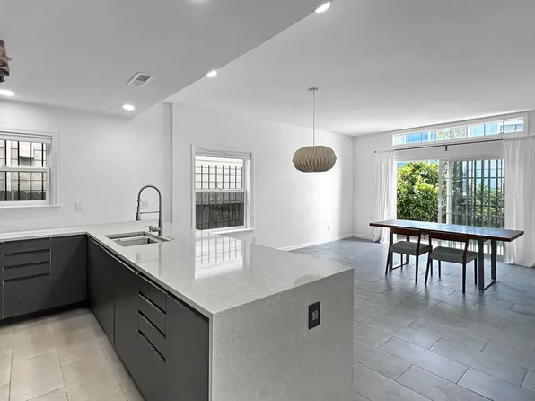 1717 Chase St, Oakland, CA 94607