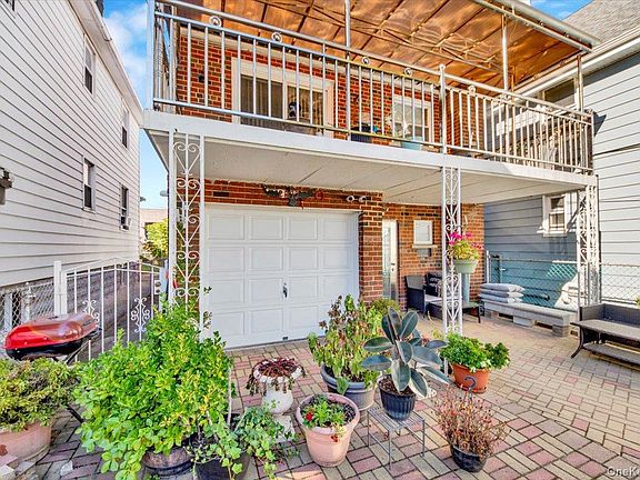 4th image of 2877 Waterbury Avenue