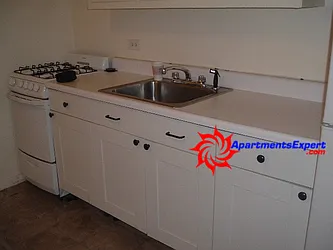 Rented by Jerry F Leazer LREB