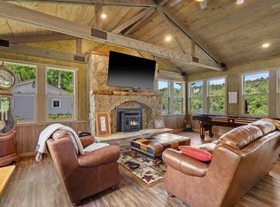 1612 Acacia Club Rd, Hollister, MO 65672