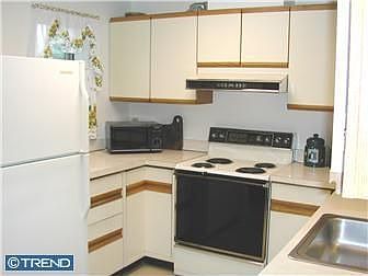 4th image of 3201 Falcon Ln #A101
