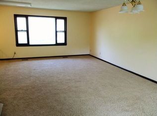 3421 SE Island Cir, Topeka, KS 66605