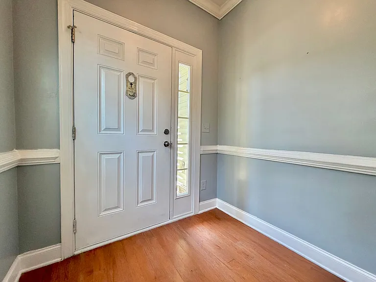 4601 Fonso Dr — Photo 3