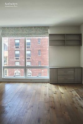 3rd image of 325 Lexington Ave APT 5A