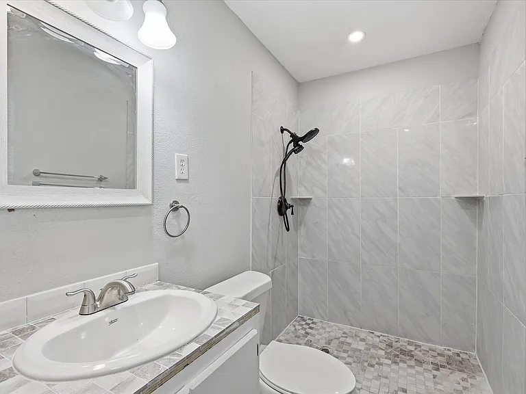 3103 S Edgefield Ave — Photo 7