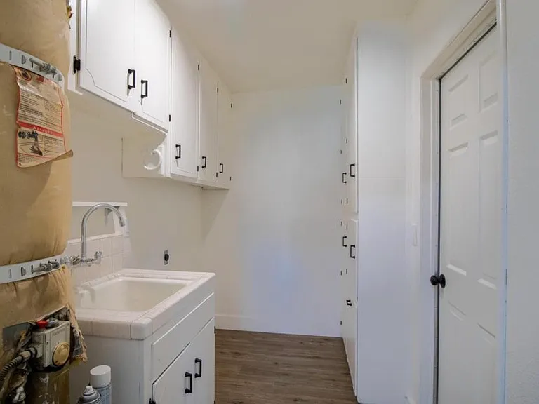 1435 S Salome St — Photo 18