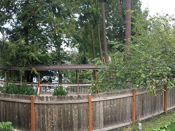 5th image of 8801 Woodbank Dr NE