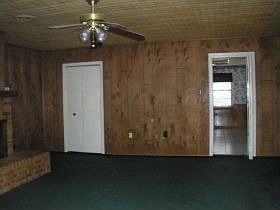3rd image of 3802 Hillsdale Ln