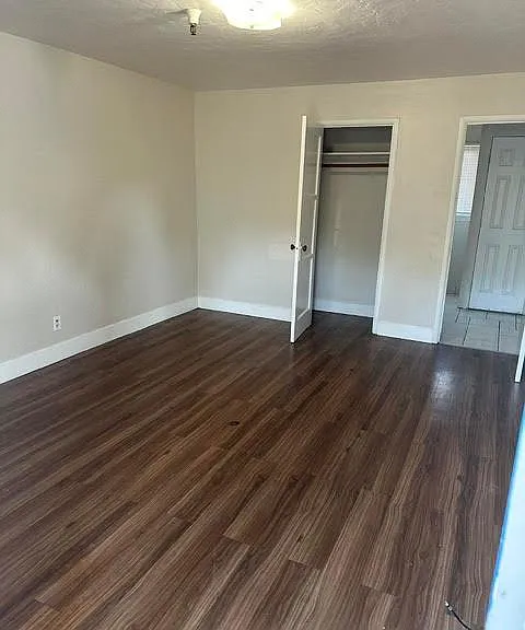 902 3rd St #14 — Photo 3
