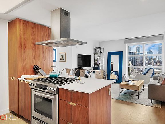 5th image of 500 W 30th St #26K