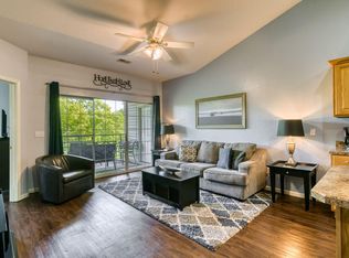 813 Holiday Rdg APT H10, Branson, MO 65616