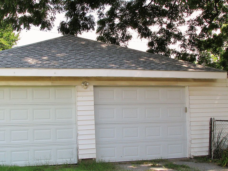 2nd image of 6005 NW 56th St