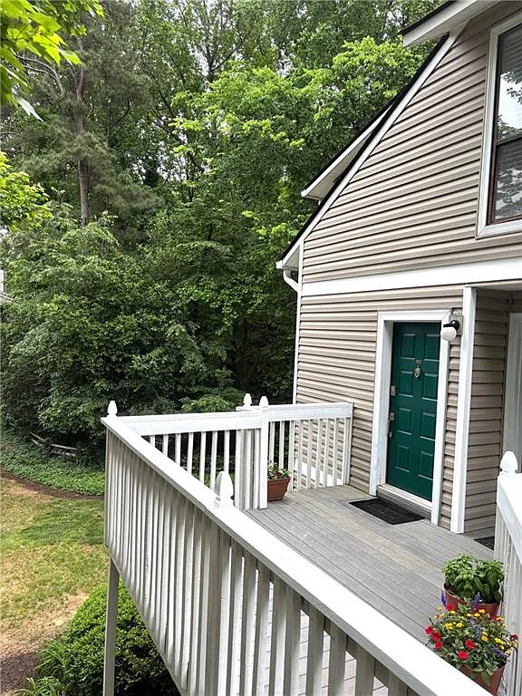 2 bed, 1.0 bath, 1179 sqft, $1,750 — Photo 3