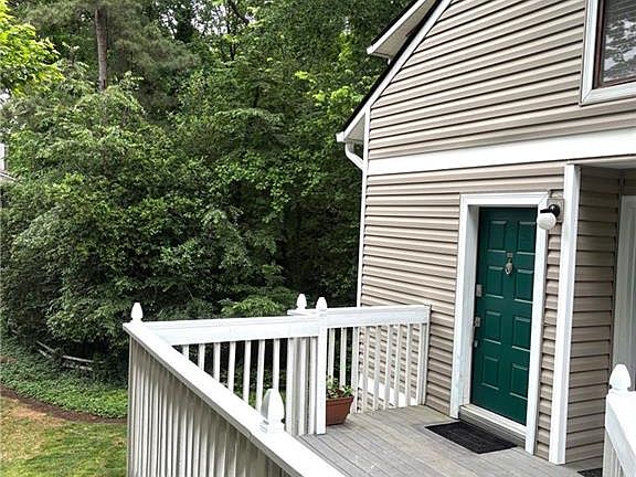3rd image of 504 Wynnes Ridge Cir SE