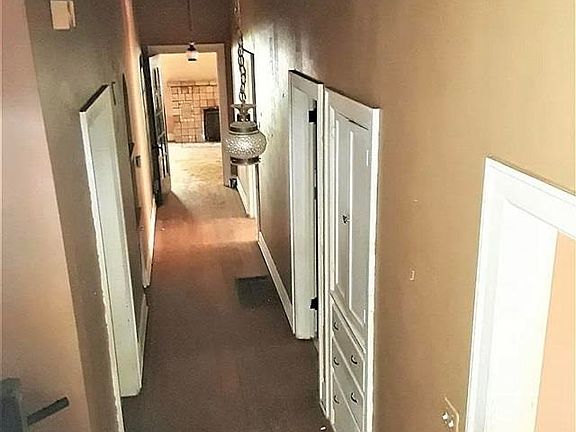 5th image of 1701 E Broadway Ave
