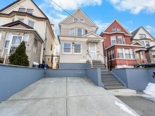 1964 Kennedy Boulevard image 1 of 23